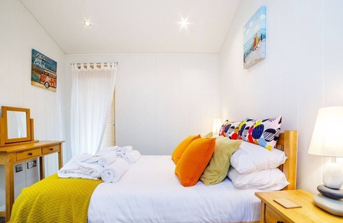 Looe Cabin | 2 Water's Edge, Lanreath