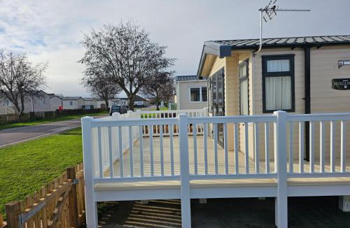 Brean Apartment | 208 Holiday Resort Unity Brean 6 berth Passes optional No pets