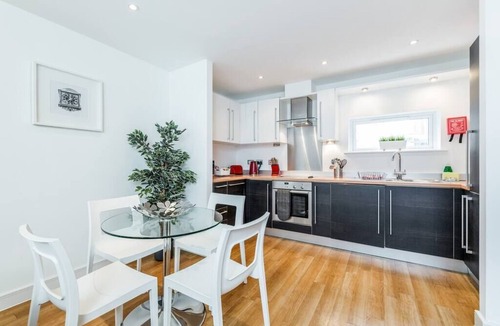 Guildford Apartment | 22 Abbots Yard - 2 bedroom apartment