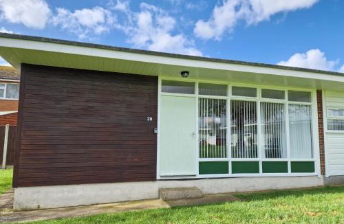 Stalham Ski Chalet | 28 Broadside Holiday Chalet near Broads & Beaches