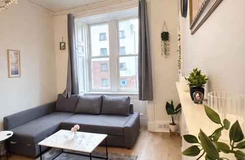 Edinburgh Apartment | 2BHK Easter Road, Edinburgh