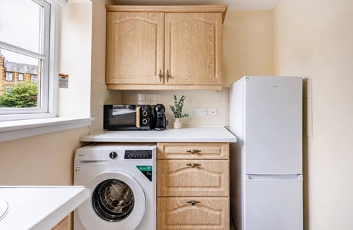 Gifford Apartment | 2BR Holyrood & Arthur's Seat Retreat
