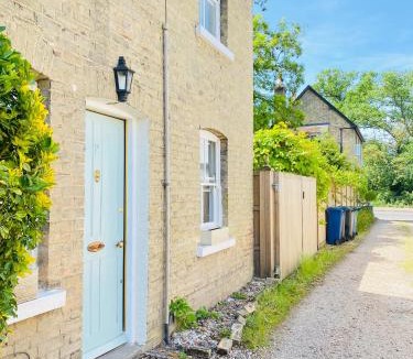 Trumpington House | 2N Cottage