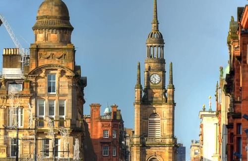 Glasgow Apartment | 3 Bed Cottage Flat with Parking