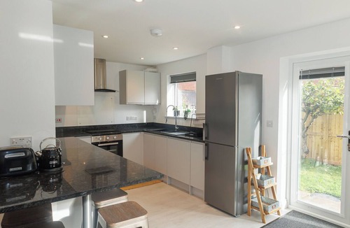 Harrogate House | 3-Bed house, Private Parking, Close to Convention Centre & Royal Hall Events,