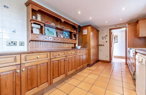 Acle Cottage | 3 Bed in Acle (oc-b41410)