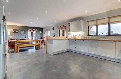 Bala House | 3 Bed in Bala oc-bow162