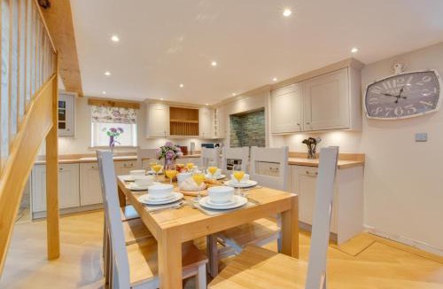 Llanycil House | 3 Bed in Bala oc-bow69
