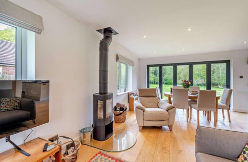 Biddenden Cottage | 3 Bed in Biddenden (oc-h28825)