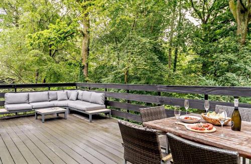 Beaulieu Cabin | 3 Bed in Brockenhurst oc-47431