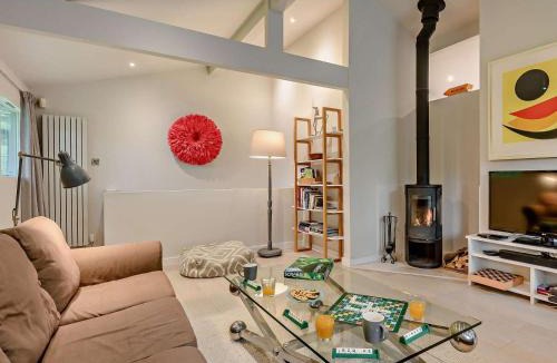 Beaulieu Cabin | 3 Bed in Brockenhurst oc-47431