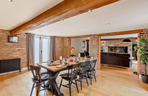 Lund Cottage | 3 Bed in Driffield (oc-92697)
