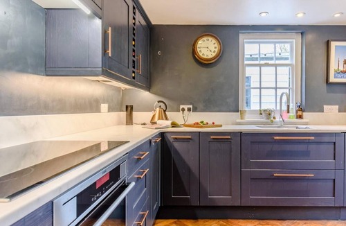 Faversham Cottage | 3 Bed in Faversham (oc-78880)