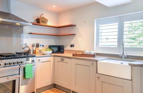 Forest Row Cottage | 3 Bed in Forest Row (oc-h43282)