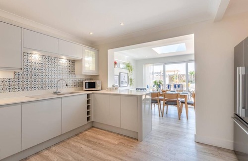 New Romney Cottage | 3 Bed in Greatstone (oc-ek777)