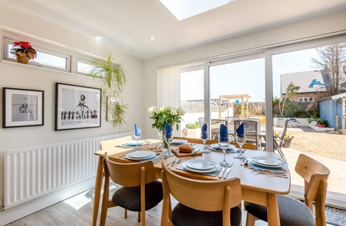 New Romney Cottage | 3 Bed in Greatstone (oc-ek777)