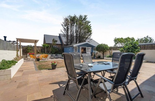 New Romney Cottage | 3 Bed in Greatstone (oc-ek777)
