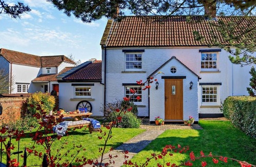 East Brent Cottage | 3 Bed in Highbridge (oc-95967)