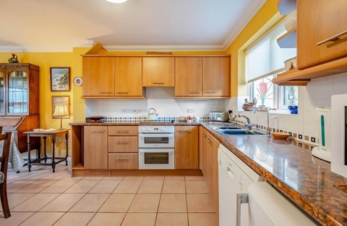 Hingham Cottage | 3 Bed in Hingham (oc-m29945)