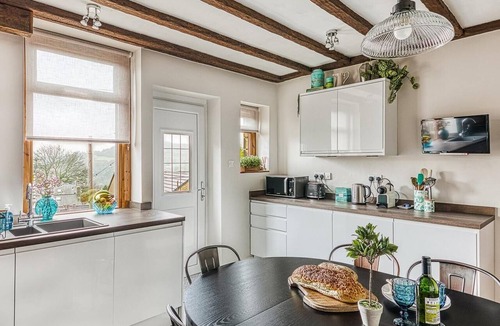 Holestone Moor Cottage | 3 Bed in Matlock (oc-86048)