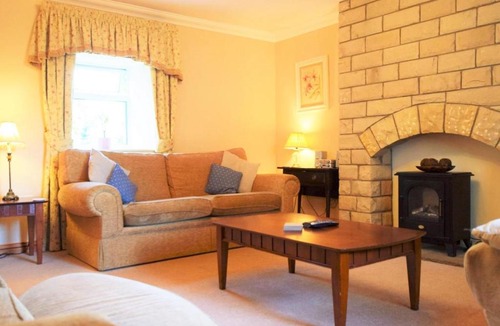 Warenford House | 3 Bed in Near Bamburgh oc-cn081