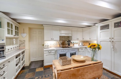 Netherton Cottage | 3 Bed in Netherton (oc-w32951)