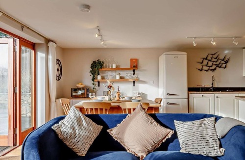 Torpoint Cottage | 3 Bed in Polbathic (oc-h28169)