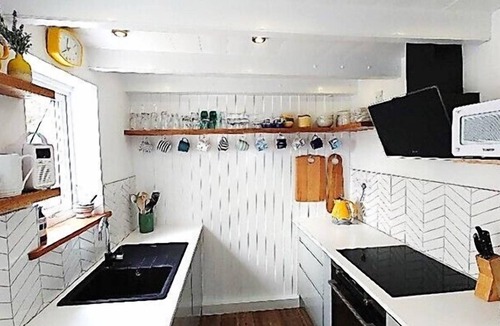 Porthleven Cottage | 3 Bed in Porthleven (oc-12bayv)