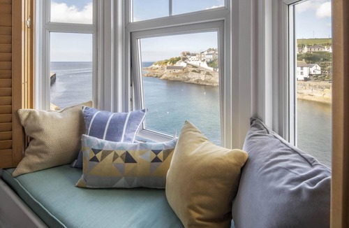 Porthleven Cottage | 3 Bed in Porthleven (oc-12bayv)