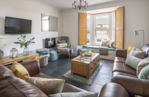 Porthleven Cottage | 3 Bed in Porthleven (oc-12bayv)