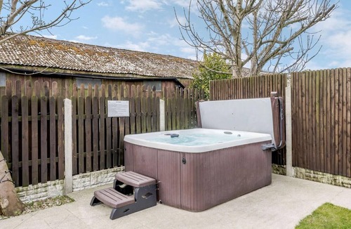 Poulton-le-Fylde Cottage | 3 Bed in Poulton-le-fylde (oc-41764)