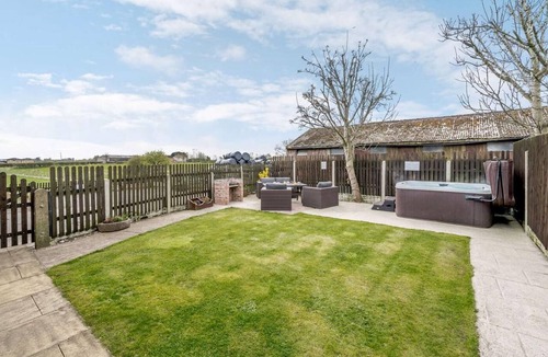 Poulton-le-Fylde Cottage | 3 Bed in Poulton-le-fylde (oc-41764)