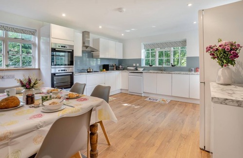 Llanfihangel Tal-y-llyn Cottage | 3 Bed in Scethrog (oc-h30013)