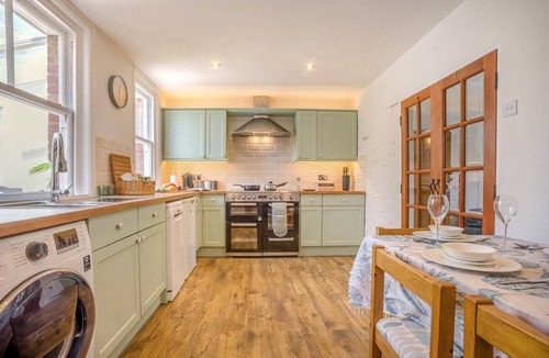 Studland Cottage | 3 Bed in Studland (oc-o42812)