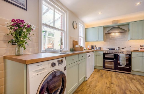 Studland Cottage | 3 Bed in Studland (oc-o42812)