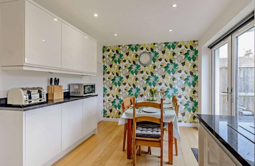 Whitstable Cottage | 3 Bed in Whitstable (oc-91063)