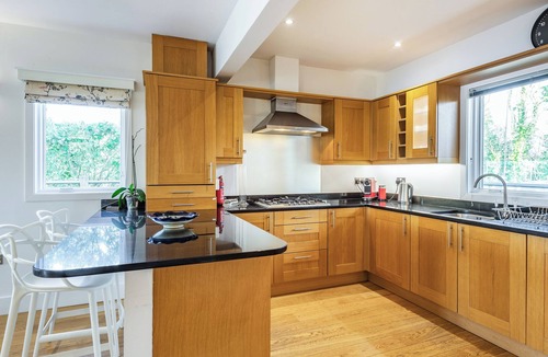 South Cerney Cottage | 3 bedroom accommodation in South Cerney, Cotswolds near Cirencester
