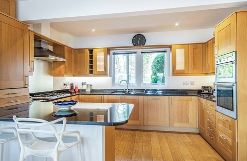 South Cerney Cottage | 3 bedroom accommodation in South Cerney, Cotswolds near Cirencester