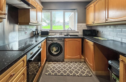 Etchinghill Apartment | 3 bedroom accommodation in Sellindge, near Ashford