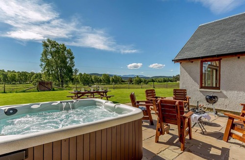 Carrbridge Cottage | 3 bedroom accommodation in Carrbridge, near Aviemore