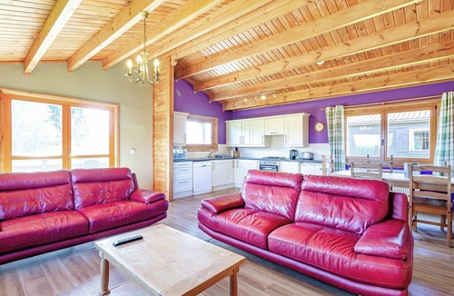 Scunthorpe Cabin | 3 bedroom accommodation in Messingham