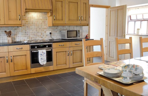 Bontnewydd Cottage | 3 bedroom accommodation in Bontnewydd, near Caernarfon