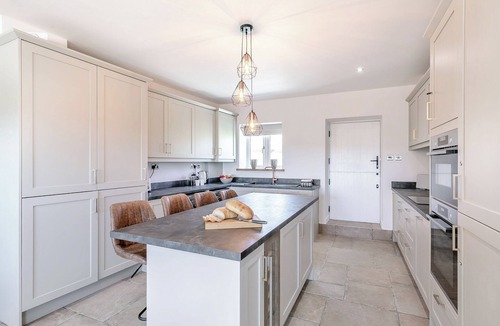Dronfield Cottage | 3 bedroom accommodation in Barlow, near Chesterfield