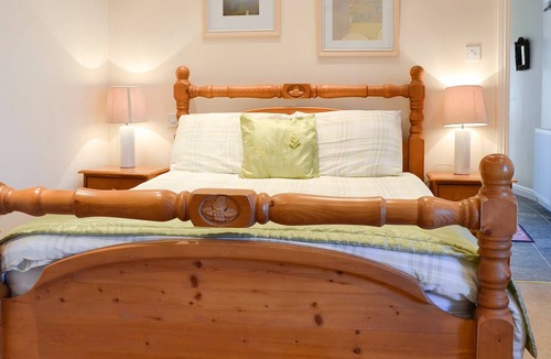 Glenisla Cottage | 3 bedroom accommodation in Invergowrie, near Dundee