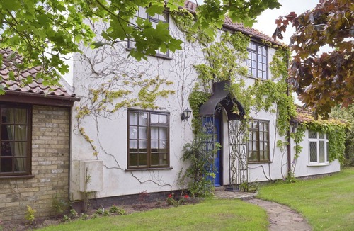 Lowestoft Cottage | 3 bedroom accommodation in Oulton Broad, near Lowestoft