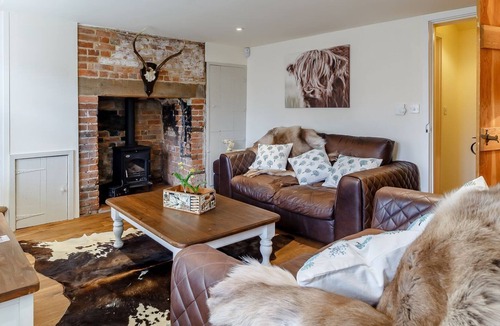 Geldeston Cottage | 3 bedroom accommodation in Geldeston, near Beccles