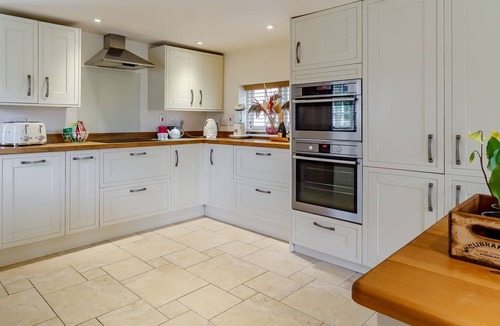 Geldeston Cottage | 3 bedroom accommodation in Geldeston, near Beccles