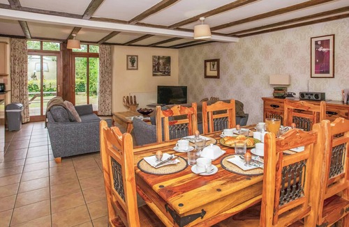 Potter Heigham House | 3 bedroom accommodation in Catfield