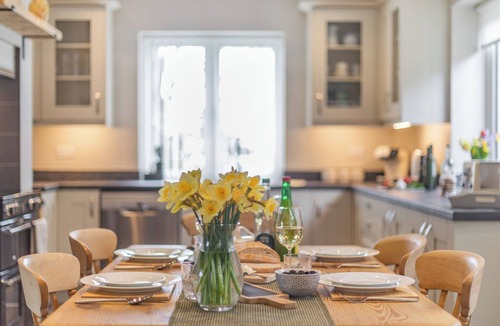 Malvern Cottage | 3 bedroom accommodation in Malvern