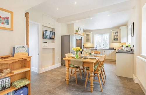 Malvern Cottage | 3 bedroom accommodation in Malvern